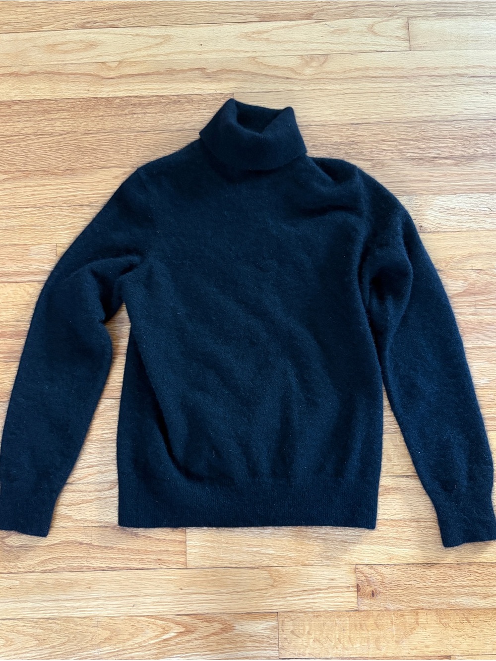 100% Cashmere Women’s Lands End Black Turtleneck Sweater
